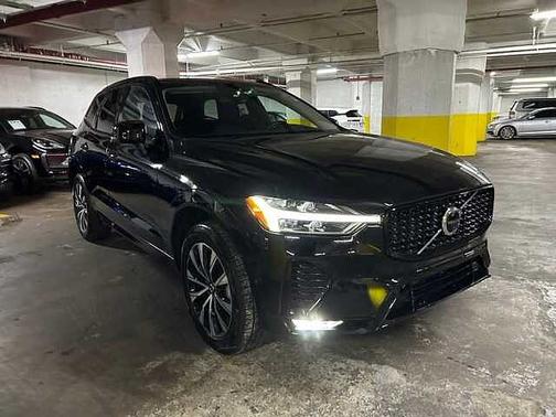2025 Volvo XC60 Plus