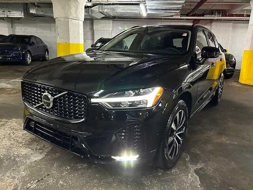 2025 Volvo XC60 Plus