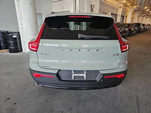 Sage Green 2023 Volvo XC40 Plus