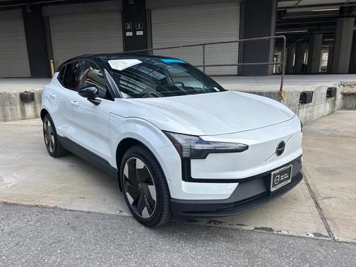 2025 Volvo EX30 Twin Motor Performance Ultra