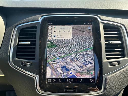 2025 Volvo XC90 B5 Core