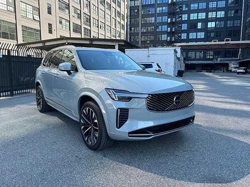 2025 Volvo XC90 Plus