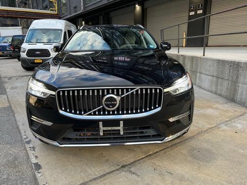 2022 Volvo XC60 B6 Inscription