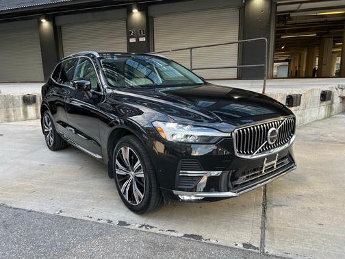 2022 Volvo XC60 B6 Inscription