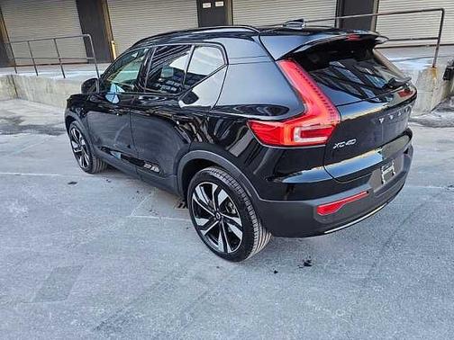 2023 Volvo XC40 Plus