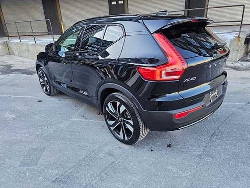 2023 Volvo XC40 Plus