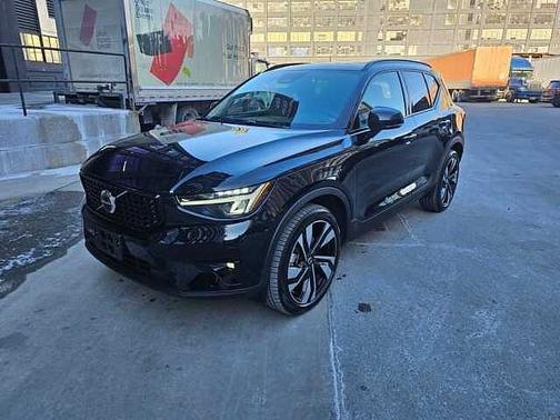 2023 Volvo XC40 Plus