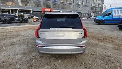 2025 Volvo XC90 Plus