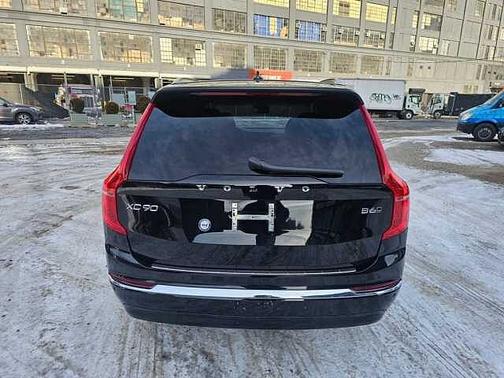 2023 Volvo XC90 Plus