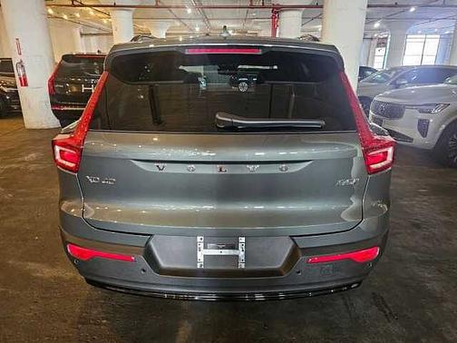 Forest Lake 2026 Volvo XC40 Core