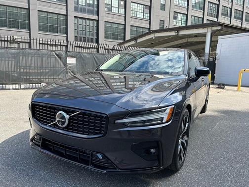 2025 Volvo S60 