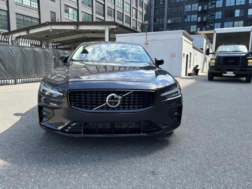 2025 Volvo S60 