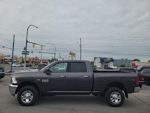 Granite Crystal Metallic Clearcoat 2017 RAM 2500 SLT Crew Cab 4x4 6'4' Box