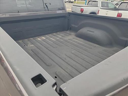 Granite Crystal Metallic Clearcoat 2017 RAM 2500 SLT Crew Cab 4x4 6'4' Box