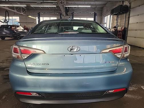 2016 Hyundai SONATA Hybrid SE