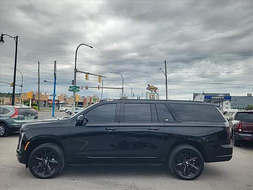 2025 Cadillac Escalade ESV Sport