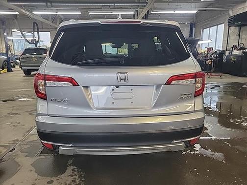 2022 Honda Pilot Touring 8-Passenger