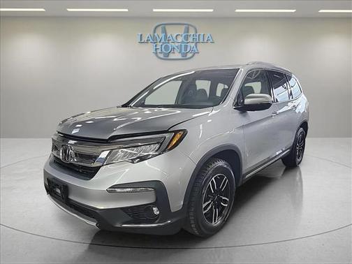 2022 Honda Pilot Touring 8-Passenger