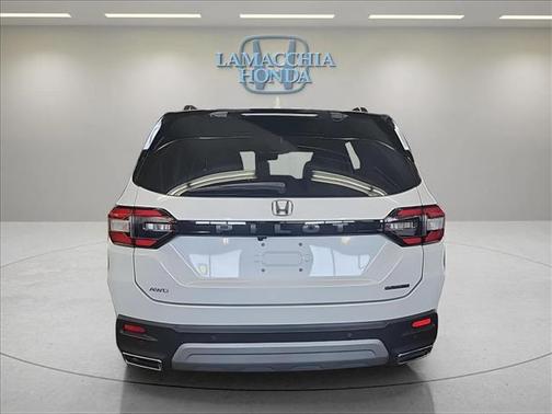 2024 Honda Pilot Touring 8-Passenger