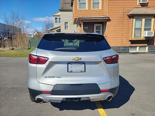 Silver Ice Metallic 2019 Chevrolet Blazer 2LT