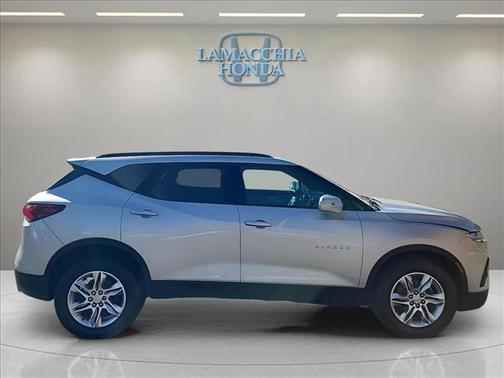 Silver Ice Metallic 2019 Chevrolet Blazer 2LT
