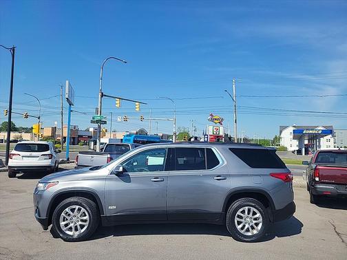 Satin Steel 2019 Chevrolet Traverse LT Cloth
