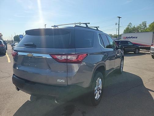 Satin Steel 2019 Chevrolet Traverse LT Cloth