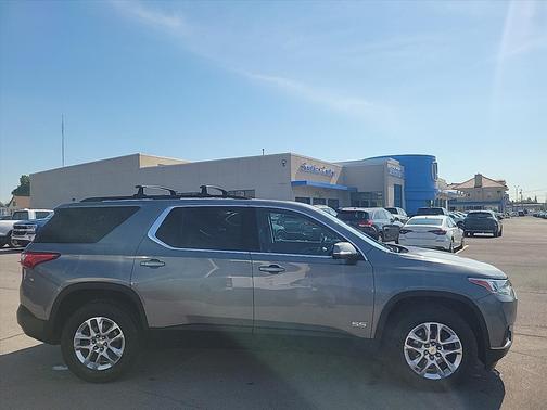 Satin Steel 2019 Chevrolet Traverse LT Cloth