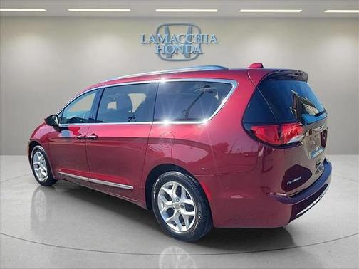 2018 Chrysler Pacifica Touring-L