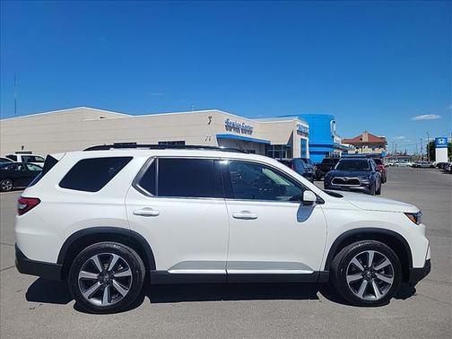 Platinum White Pearl 2025 Honda Pilot Touring 8-Passenger