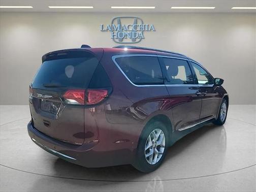 2018 Chrysler Pacifica Touring-L