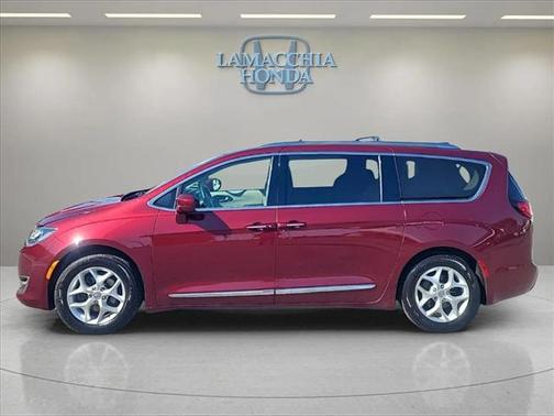 2018 Chrysler Pacifica Touring-L