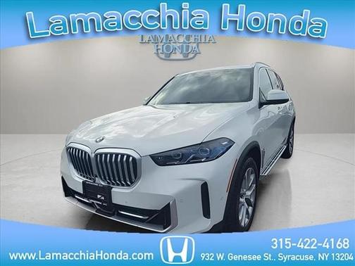 Mineral White Metallic 2025 BMW X5 xDrive40i