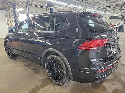 2022 Volkswagen Tiguan 2.0T SE R-Line Black 4MOTION