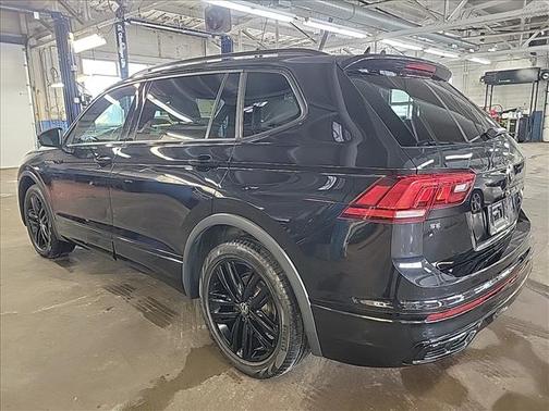 2022 Volkswagen Tiguan 2.0T SE R-Line Black 4MOTION