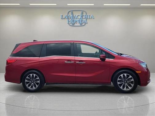 Radiant Red Metallic II 2022 Honda Odyssey EX-L