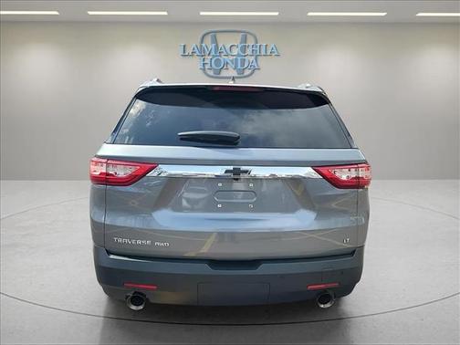 Satin Steel 2018 Chevrolet Traverse LT Cloth
