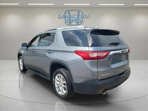 Satin Steel 2018 Chevrolet Traverse LT Cloth