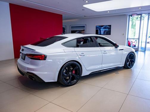 2022 Audi RS 5 2.9T