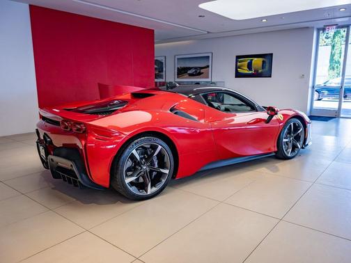 2021 Ferrari SF90 Stradale Base