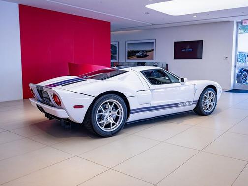 2005 Ford GT Base