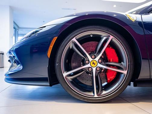 2025 Ferrari 296 GTS 