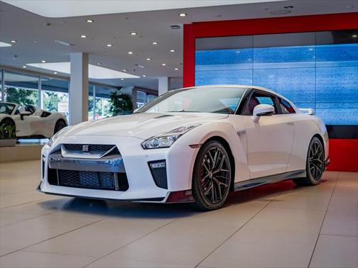2017 Nissan GT-R Premium