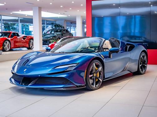2025 Ferrari SF90 Spider Base