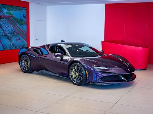 2023 Ferrari SF90 Stradale Base