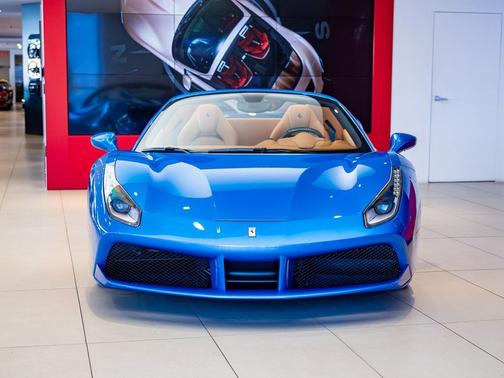 2019 Ferrari 488 Spider Base