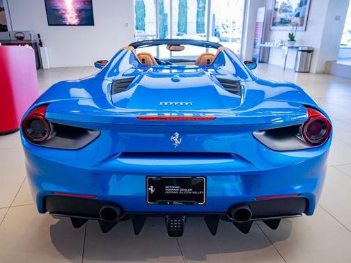 2019 Ferrari 488 Spider Base