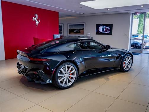 2020 Aston Martin Vantage Base