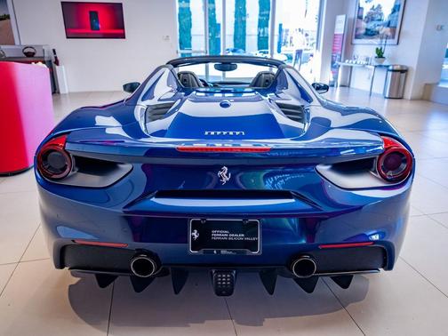 2017 Ferrari 488 Spider Base