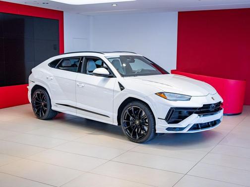 2024 Lamborghini Urus S